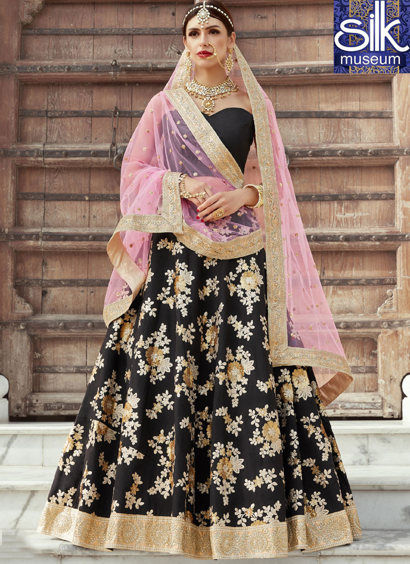 13528 Majestic Black Color Crepe Silk New Designer Party Wear Embroidered Lehenga Choli
