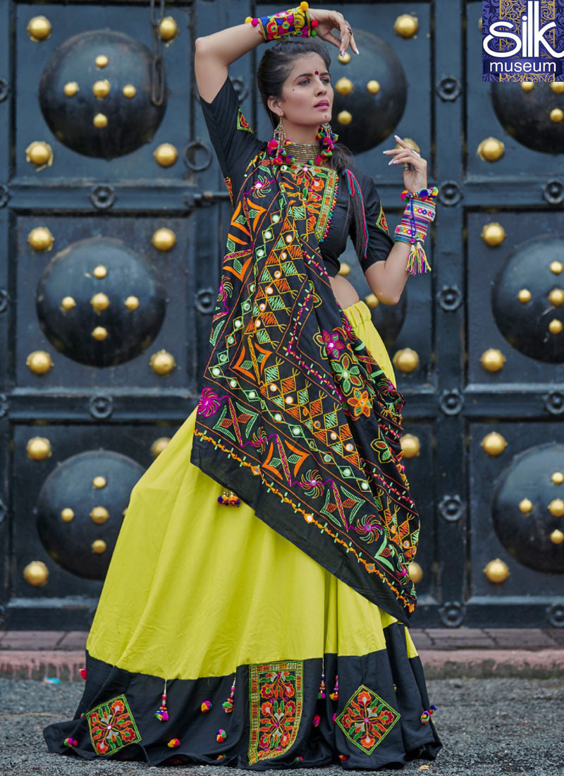 13787 Splendorous Green And Black Color Cotton Designer Party Wear Lehenga Choli