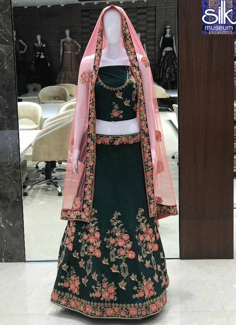 13964 Most Lovable Designer Bridal Wear Lehenga Choli Available On Live Video Call