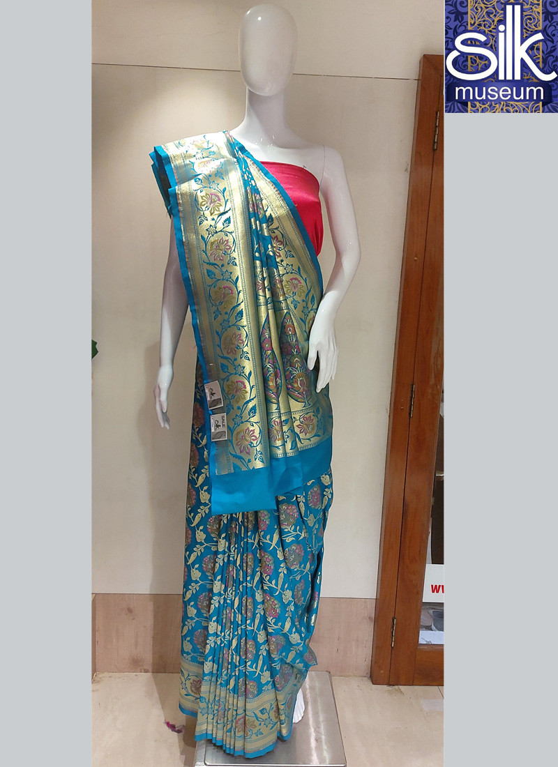 Silk Weaving Saree In Morpich Color